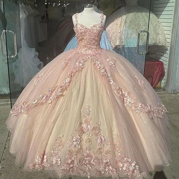 Rožinė Blizgančių Quinceanera Prom Dresses Nėrinių Gėlių Saldus 16 Tiulio Šalies Kamuolys Suknelė 2023 Spagečiai Dirželiai Derliaus Princesė Suknelė