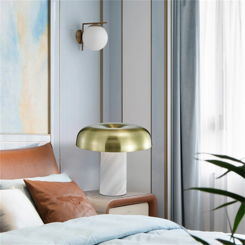 Postmodernios Marmuro Stalo Lempa LED E27 Geležies Meno Umbra Prabangos Miegamajame Prie Lempos Kambarį Tyrimą, Aukso Apdaila Stalas Šviesos