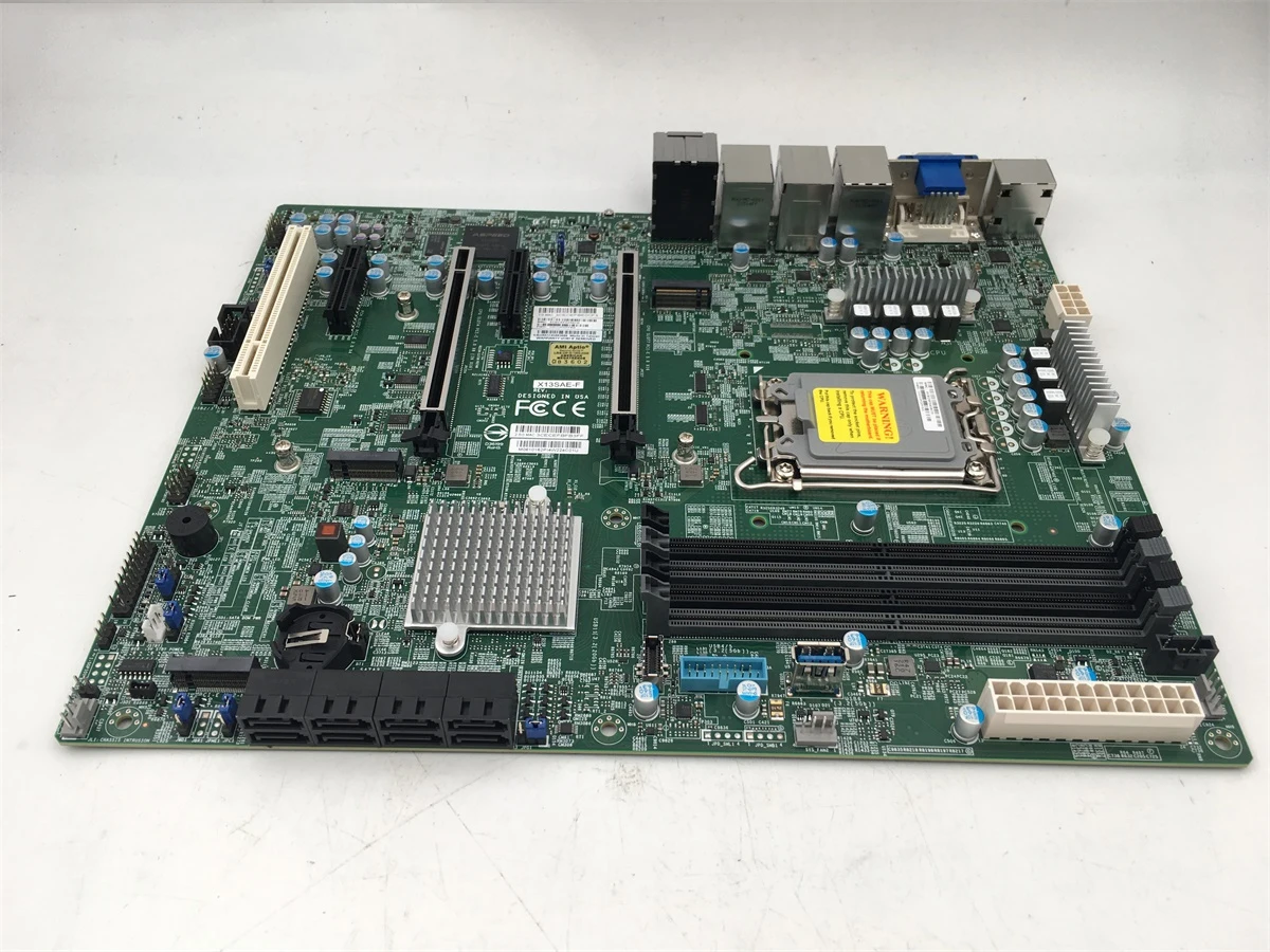 X13SAE-F Supermicro ATX motininė Plokštė,LGA 1700,12 osios Kartos i3/i5/i7/i9 Procesorių,DDR5-4400MHz,PCI-E 5.0 x16 Lizdas
